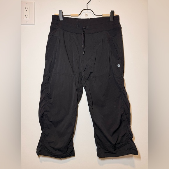 Lululemon Black Studio Crop Pants size 8 - Picture 2 of 6